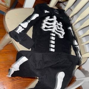 Black Skeleton Pajama Set Sz 6